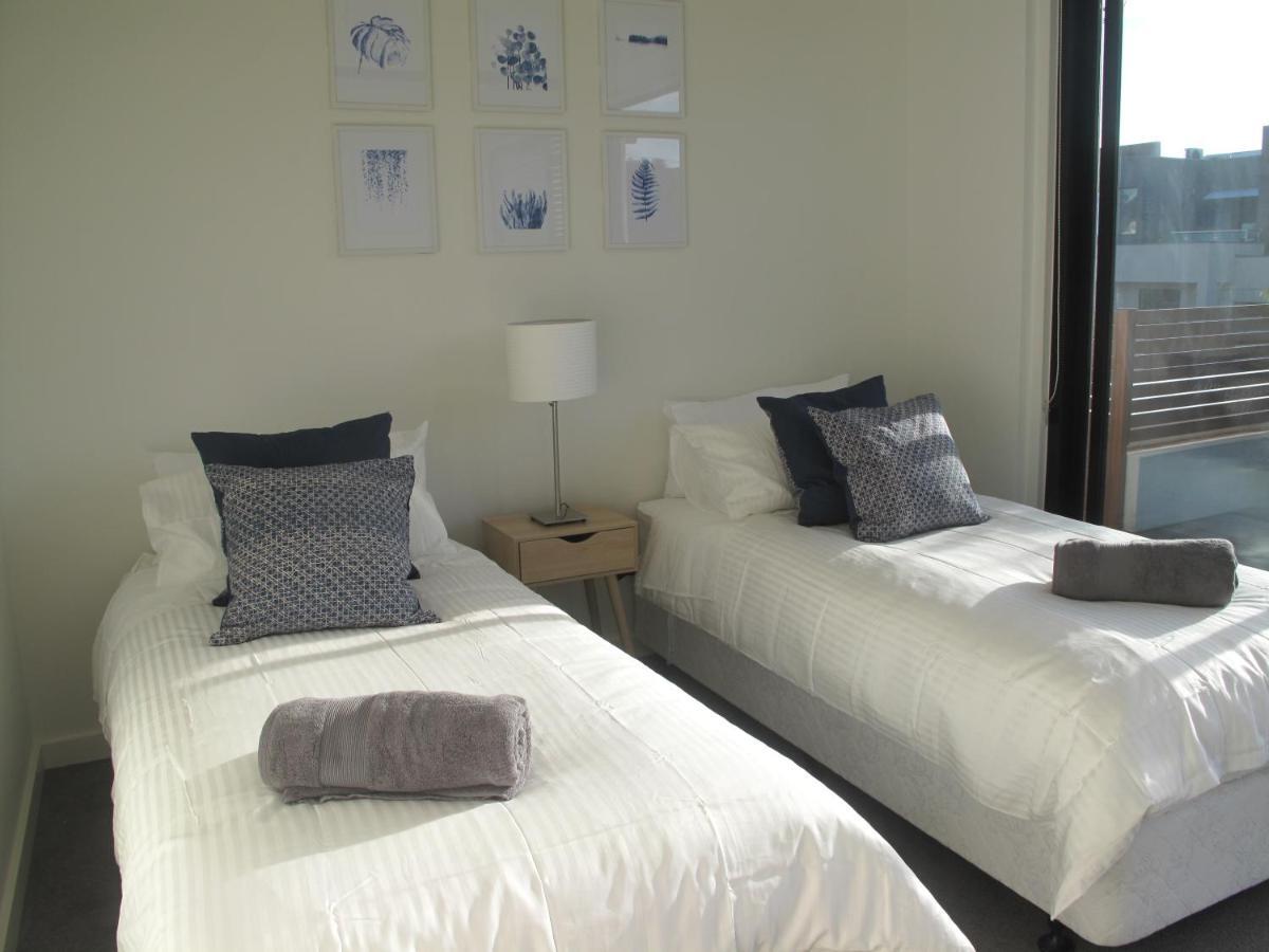 Modern 3 Bedroom Apt With Free Parking, Netflix, Wifi & Welcome Wine By Bnb Pro Melbourne Exterior foto
