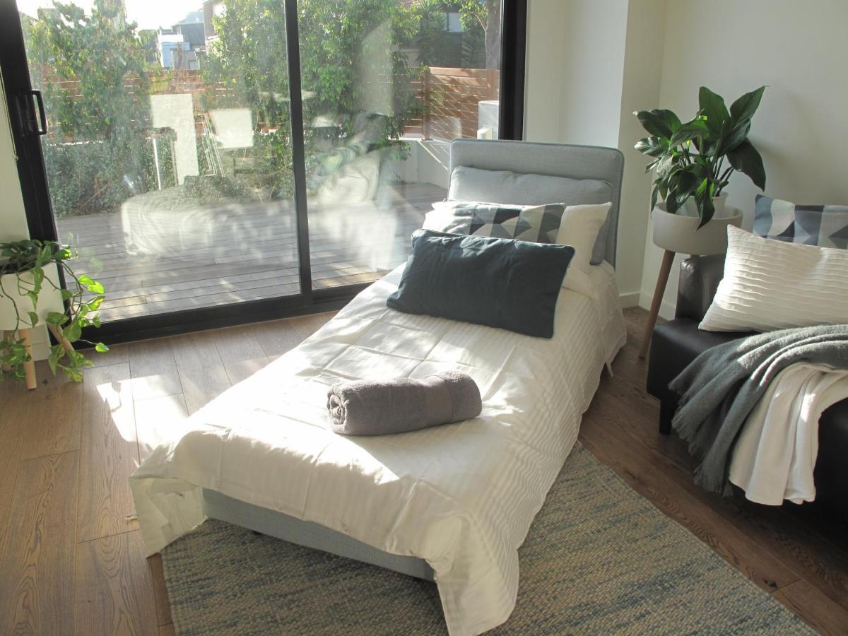 Modern 3 Bedroom Apt With Free Parking, Netflix, Wifi & Welcome Wine By Bnb Pro Melbourne Exterior foto