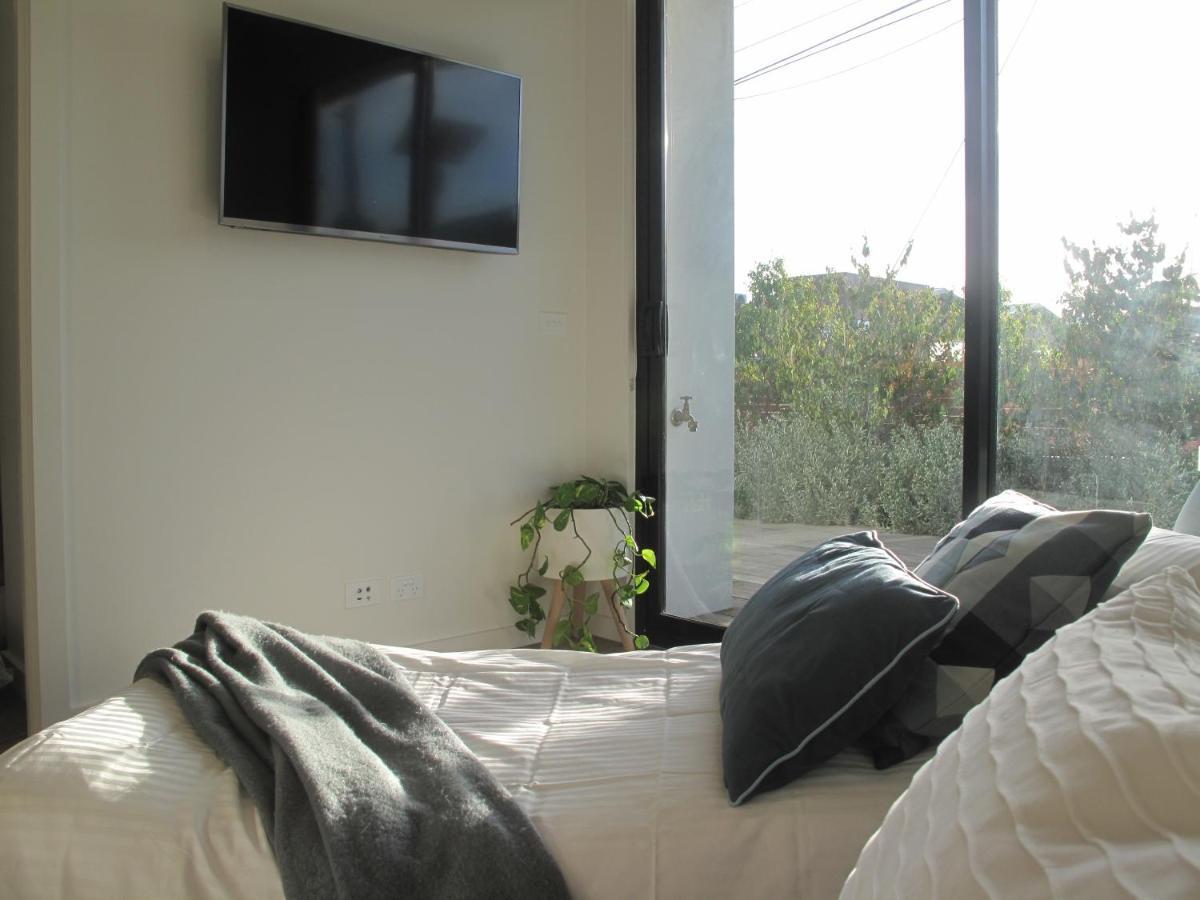 Modern 3 Bedroom Apt With Free Parking, Netflix, Wifi & Welcome Wine By Bnb Pro Melbourne Exterior foto